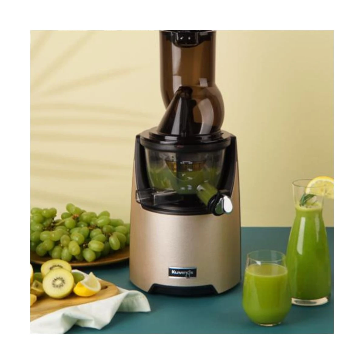 Extracteur De Jus Kuving's EVO820 - Champagne 4 Extracteur De Jus Kuving's EVO820 - Champagne – Image 2